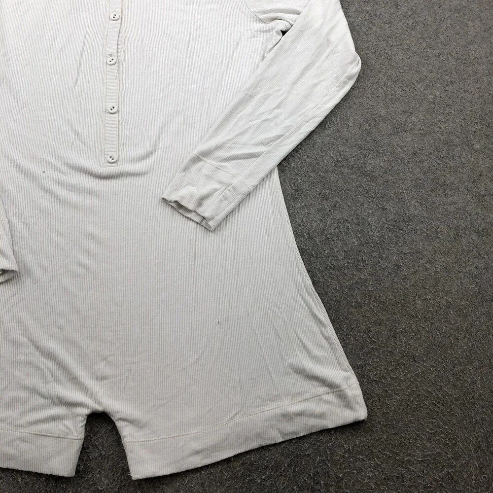 SKIMS White Long Sleeve Tee - Picture 3 of 9